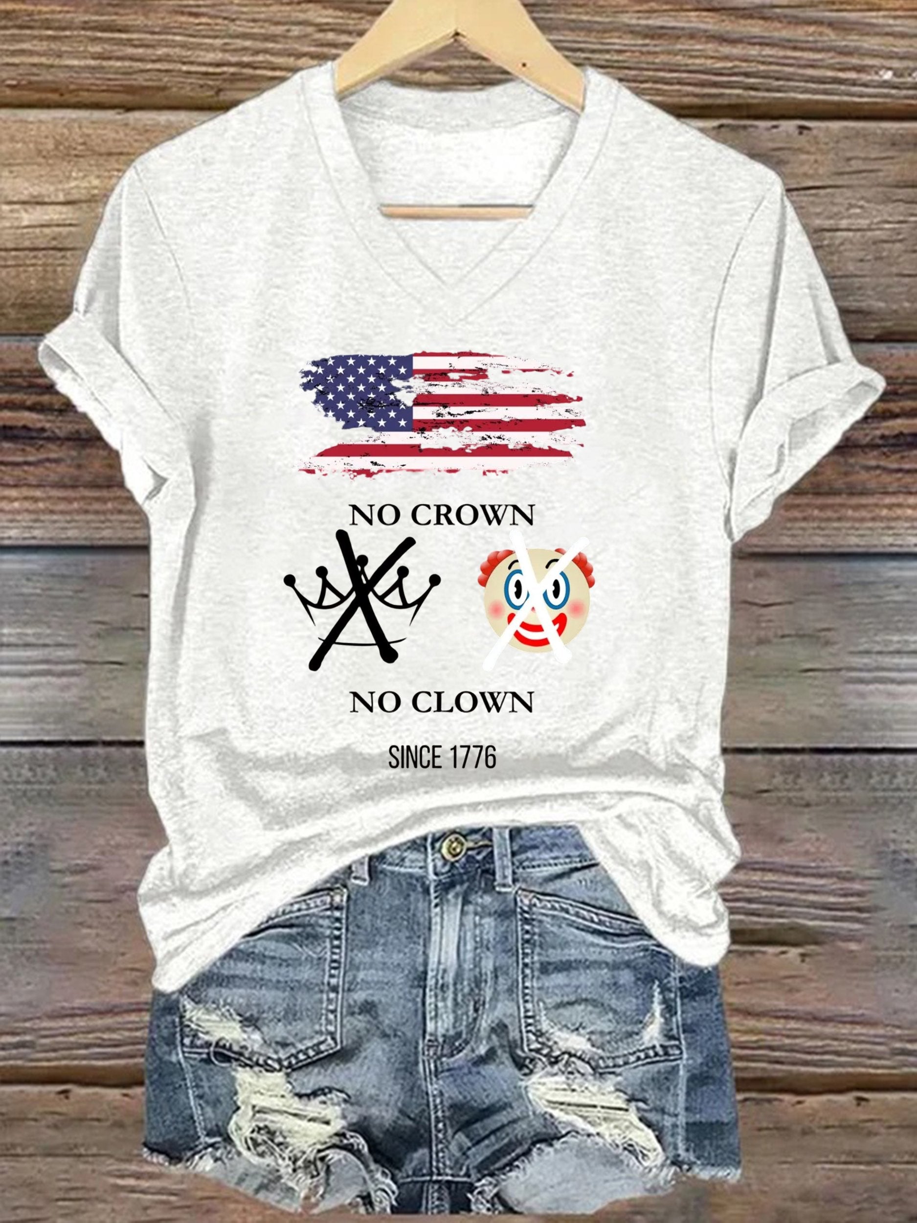 🔥Buy 3 Get 15% Off🔥Women's No Crown For The Clown Print V Neck T-shirt