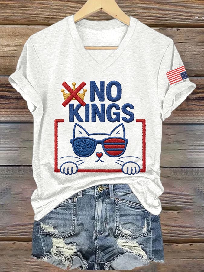 🔥Buy 3 Get 15% Off🔥Women's No Kings Print V Neck T-shirt