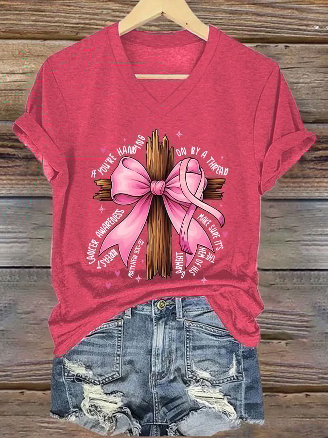 V-Neck Retro Breast Cancer Awareness Faith Cross Pink Ribbon If You’Re Hanging On By A Thread Make Sure It’s The Hem Of His Garment Matthew 9:20-22 Print T-Shirt
