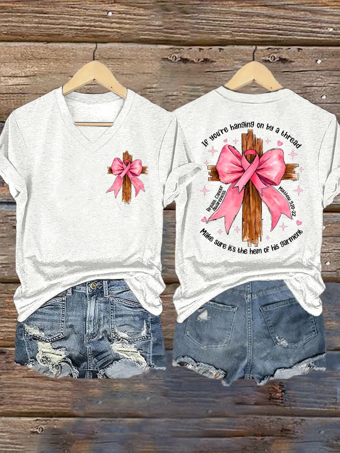 V-Neck Retro Breast Cancer Awareness Faith Cross Pink Ribbon If You’Re Hanging On By A Thread Make Sure It’s The Hem Of His Garment Matthew 9:20-22 Print T-Shirt